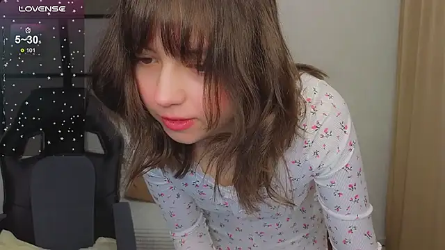 Snapshot of Lina_Brownie chatting on 12/14/25, 02:28 Lina Brownie online show from 12/14/25, 02:28