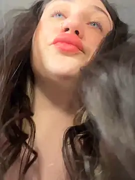 Snapshot of RinaMood chatting on 01/06/25, 01:52 RinaMood online show from 01/06/25, 01:52