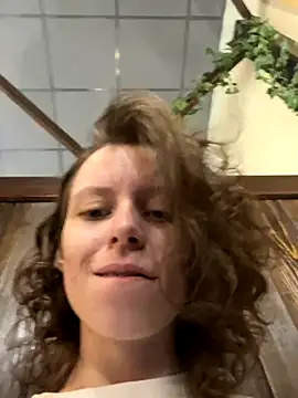 Snapshot of RinaMood chatting on 09/11/25, 06:46 RinaMood online show from 09/11/25, 06:46