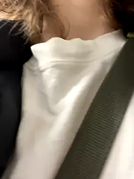 Snapshot of RinaMood chatting on 09/29/25, 05:34 RinaMood online show from 09/29/25, 05:34