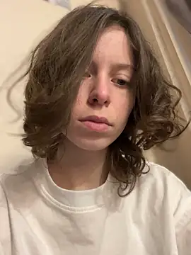 Snapshot of RinaMood chatting on 10/08/25, 08:45 RinaMood online show from 10/08/25, 08:45