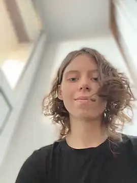 Snapshot of RinaMood chatting on 10/11/25, 08:02 RinaMood online show from 10/11/25, 08:02