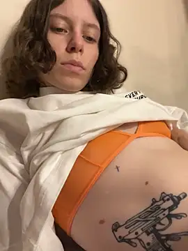 Snapshot of RinaMood chatting on 10/25/25, 10:12 RinaMood online show from 10/25/25, 10:12