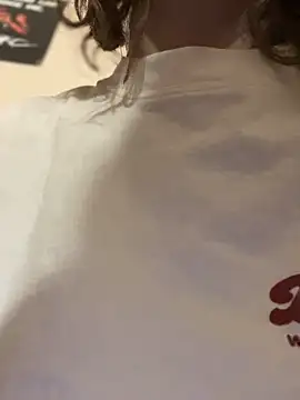 Snapshot of RinaMood chatting on 10/26/25, 11:27 RinaMood online show from 10/26/25, 11:27