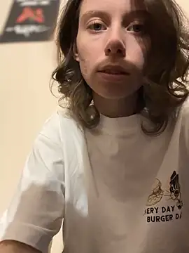 Snapshot of RinaMood chatting on 10/28/25, 01:36 RinaMood online show from 10/28/25, 01:36