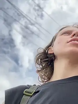 Snapshot of RinaMood chatting on 11/17/25, 04:29 RinaMood online show from 11/17/25, 04:29