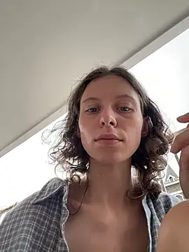 Snapshot of RinaMood chatting on 11/25/25, 03:28 RinaMood online show from 11/25/25, 03:28