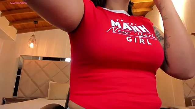 AlyssaDean online show from 12/19/25, 01:51