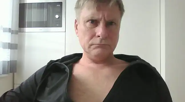 johnnym1 online show from 01/02/25, 10:16