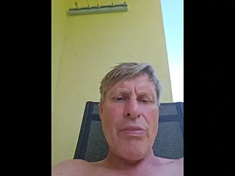johnnym1 online show from 05/26/26, 12:23
