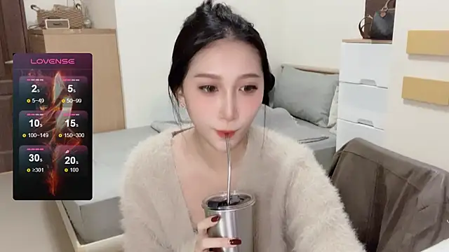 yu5888 online show from 12/28/24, 12:24