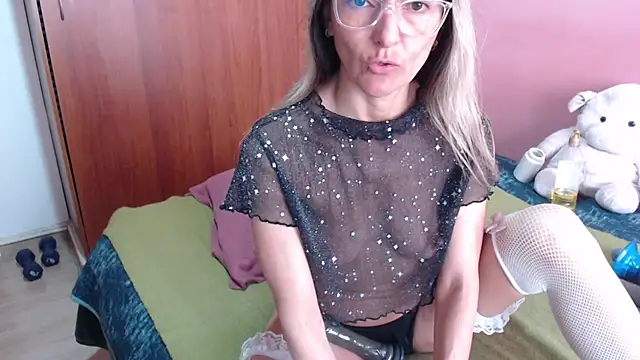 Snapshot of Susanlover chatting on 01/07/25, 06:45 Susanlover online show from 01/07/25, 06:45