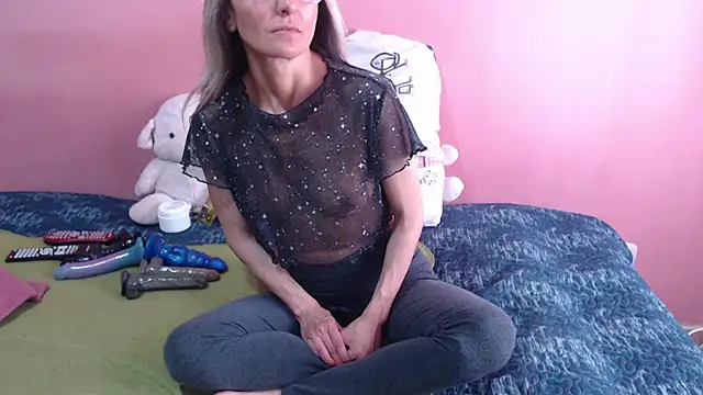 Snapshot of Susanlover chatting on 10/07/25, 08:39 Susanlover online show from 10/07/25, 08:39