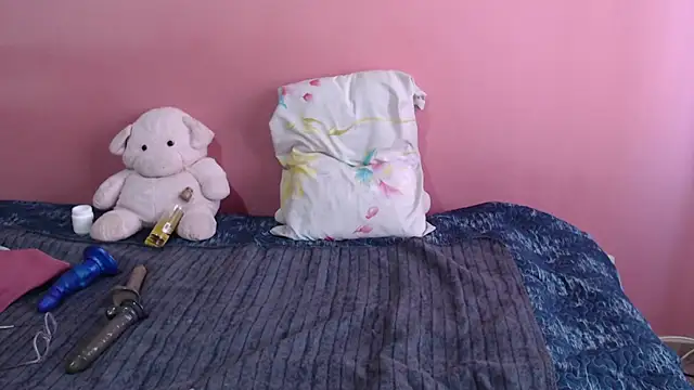 Snapshot of Susanlover chatting on 12/13/25, 08:36 Susanlover online show from 12/13/25, 08:36