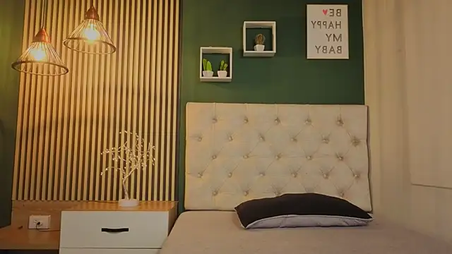 madison little  online show from 10/23/25, 12:48