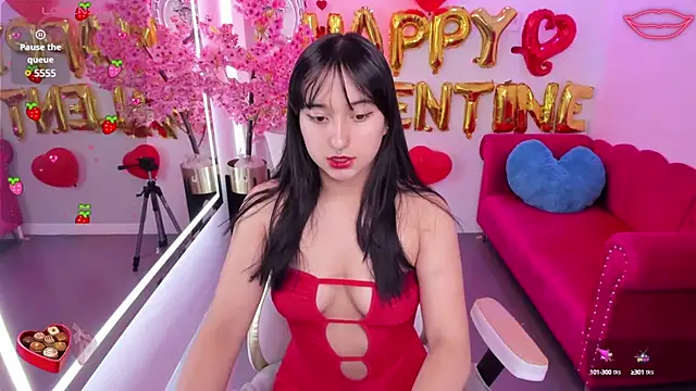 Miss dolly  online show from 02/19/25, 12:33