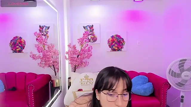 Miss dolly  online show from 03/05/25, 12:22