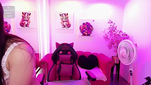 Miss dolly  online show from 03/16/26, 12:31