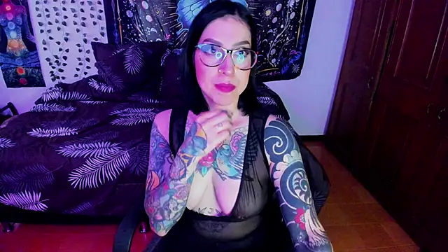 Snapshot of alice_666f chatting on 06/05/26, 02:34 alice 666f online show from 06/05/26, 02:34