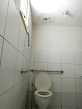 Snapshot of azuado20xv chatting on 11/06/25, 01:01 azuado20xv online show from 11/06/25, 01:01