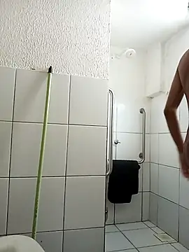 Snapshot of azuado20xv chatting on 11/25/25, 02:50 azuado20xv online show from 11/25/25, 02:50