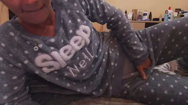 LovelyAndraGirl online show from 09/17/25, 07:37