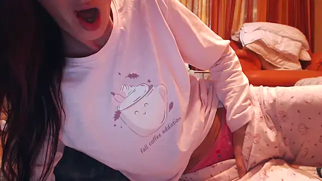 LovelyAndraGirl online show from 10/15/25, 12:16