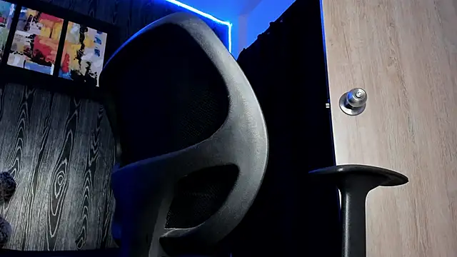 Snapshot of Mark_Buffet02 chatting on 02/19/25, 01:17 Mark Buffet02 online show from 02/19/25, 01:17