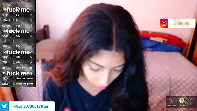 Snapshot of sofia_rosse4 chatting on 11/14/25, 01:32 sofia rosse4 online show from 11/14/25, 01:32