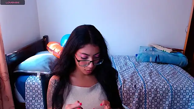 Snapshot of sofia_rosse4 chatting on 11/21/25, 06:17 sofia rosse4 online show from 11/21/25, 06:17