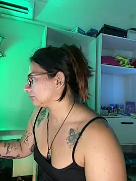 Snapshot of Amarantha_666 chatting on 05/01/26, 11:42 Amarantha 666 online show from 05/01/26, 11:42