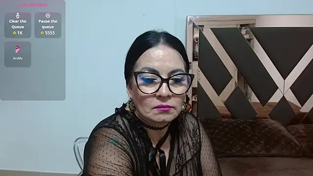 Snapshot of lindaesmeralda chatting on 05/12/26, 10:45 lindaesmeralda online show from 05/12/26, 10:45