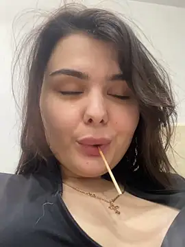 Snapshot of NikaMur chatting on 01/09/25, 12:19 NikaMur online show from 01/09/25, 12:19