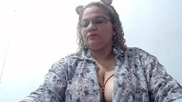 mademooms online show from 11/26/25, 02:45