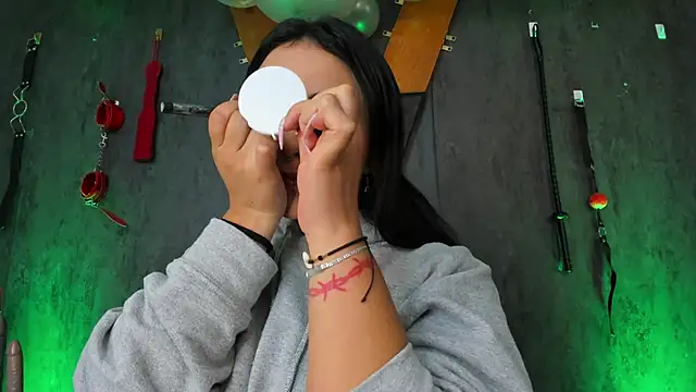 CharlotteScotte online show from 12/30/24, 01:25