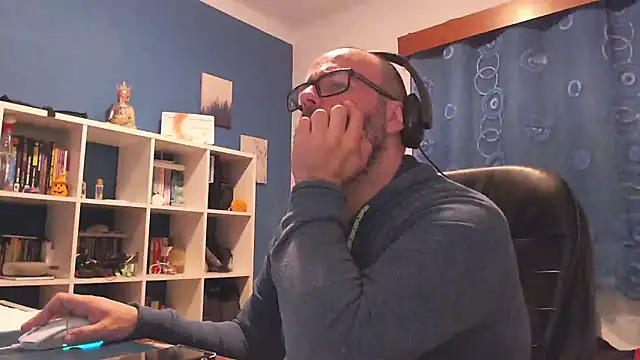 ravingr4d4 online show from 03/06/25, 09:53