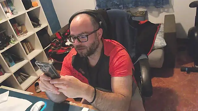 ravingr4d4 online show from 03/07/25, 12:58