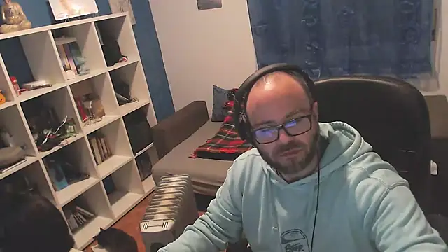 ravingr4d4 online show from 03/13/25, 09:48