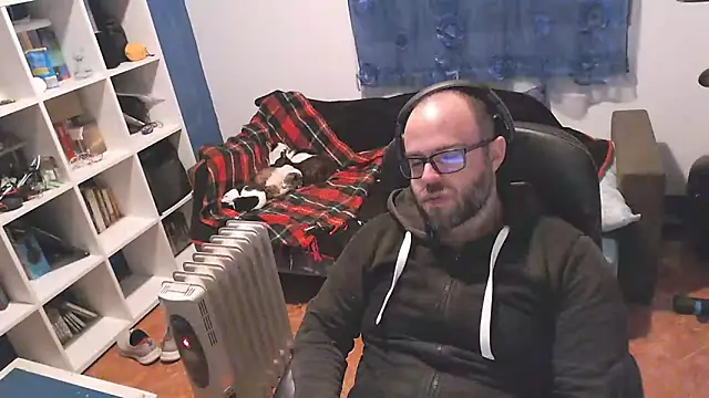 ravingr4d4 online show from 03/17/25, 10:06