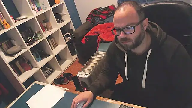 ravingr4d4 online show from 03/22/25, 10:48