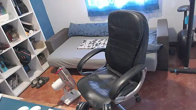 ravingr4d4 online show from 09/25/25, 09:46