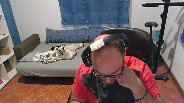 ravingr4d4 online show from 09/28/25, 01:11