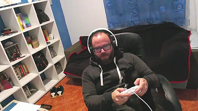 ravingr4d4 online show from 12/13/25, 09:31