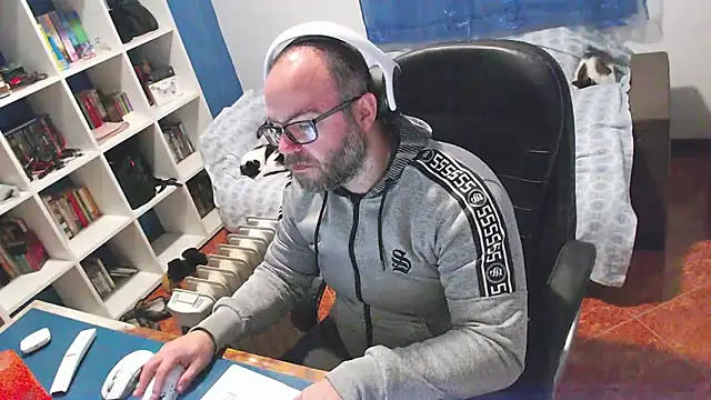 ravingr4d4 online show from 01/18/26, 07:17