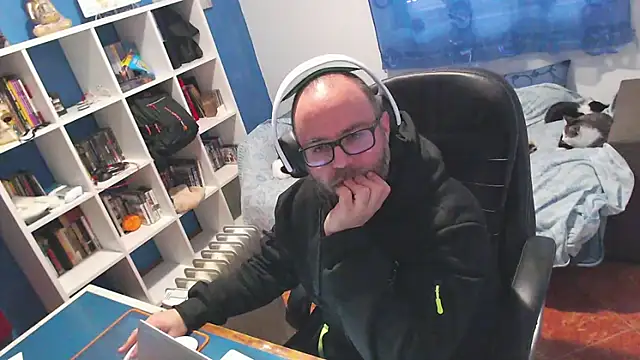 ravingr4d4 online show from 02/18/26, 12:12