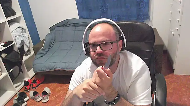 ravingr4d4 online show from 05/14/26, 08:59