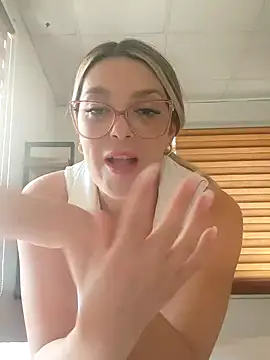 Snapshot of Daniela77771 chatting on 02/12/25, 04:11 Daniela77771 online show from 02/12/25, 04:11