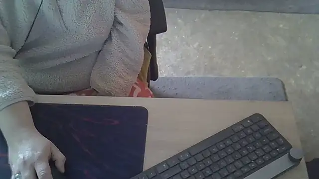 Silvia2277 online show from 02/03/26, 07:02