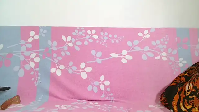 Snapshot of Andra_Love chatting on 12/02/25, 11:34 Andra Love online show from 12/02/25, 11:34