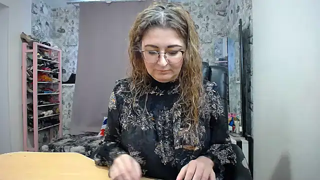 Helen1974 online show from 03/23/25, 05:21